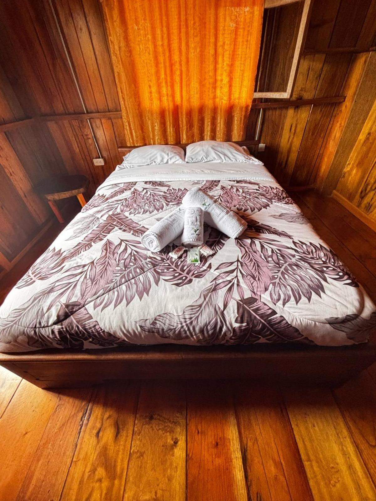Hostal Vista Verde Mindo Luaran gambar