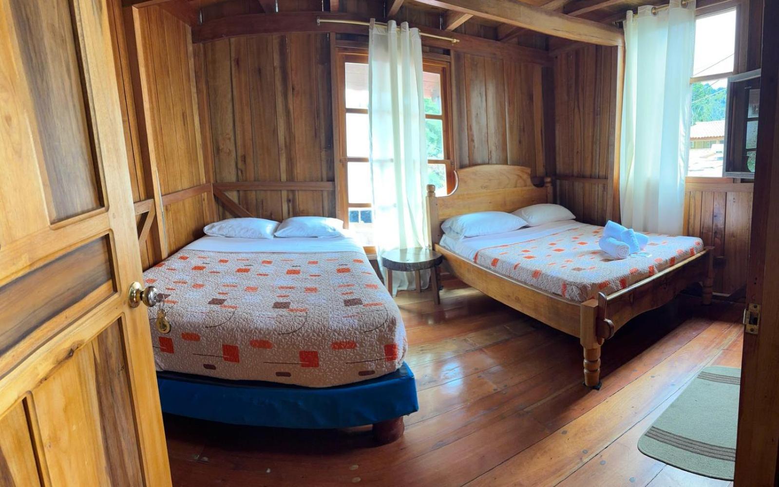 Hostal Vista Verde Mindo Luaran gambar